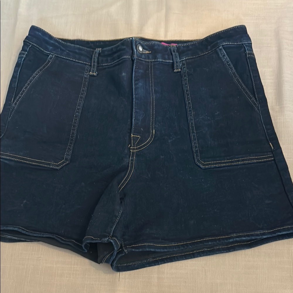 EUC  blue dark Wash Jean Shorts with Relaxed Fit